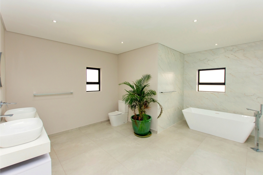 5 Bedroom Property for Sale in Myburgh Park Western Cape